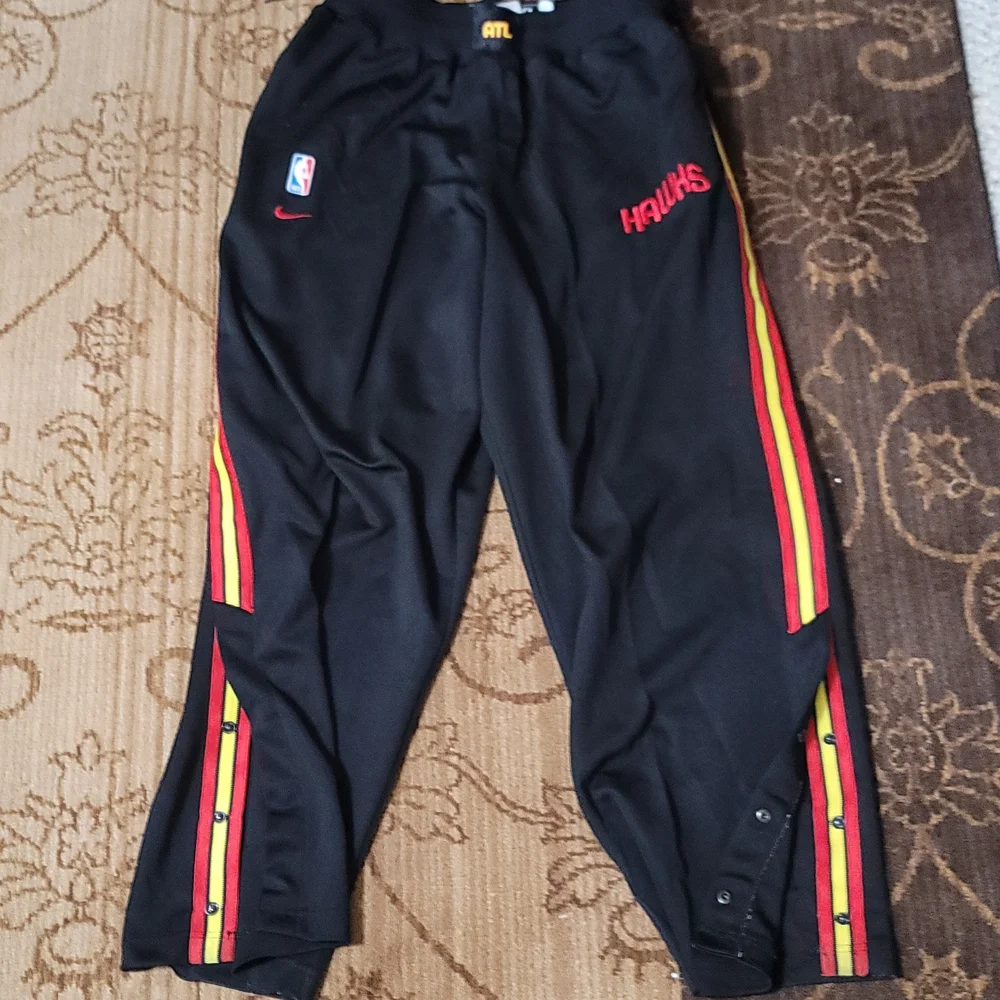 Men Nike Atlanta Hawk Track Suit, Hard to find - Picture 3 of 4